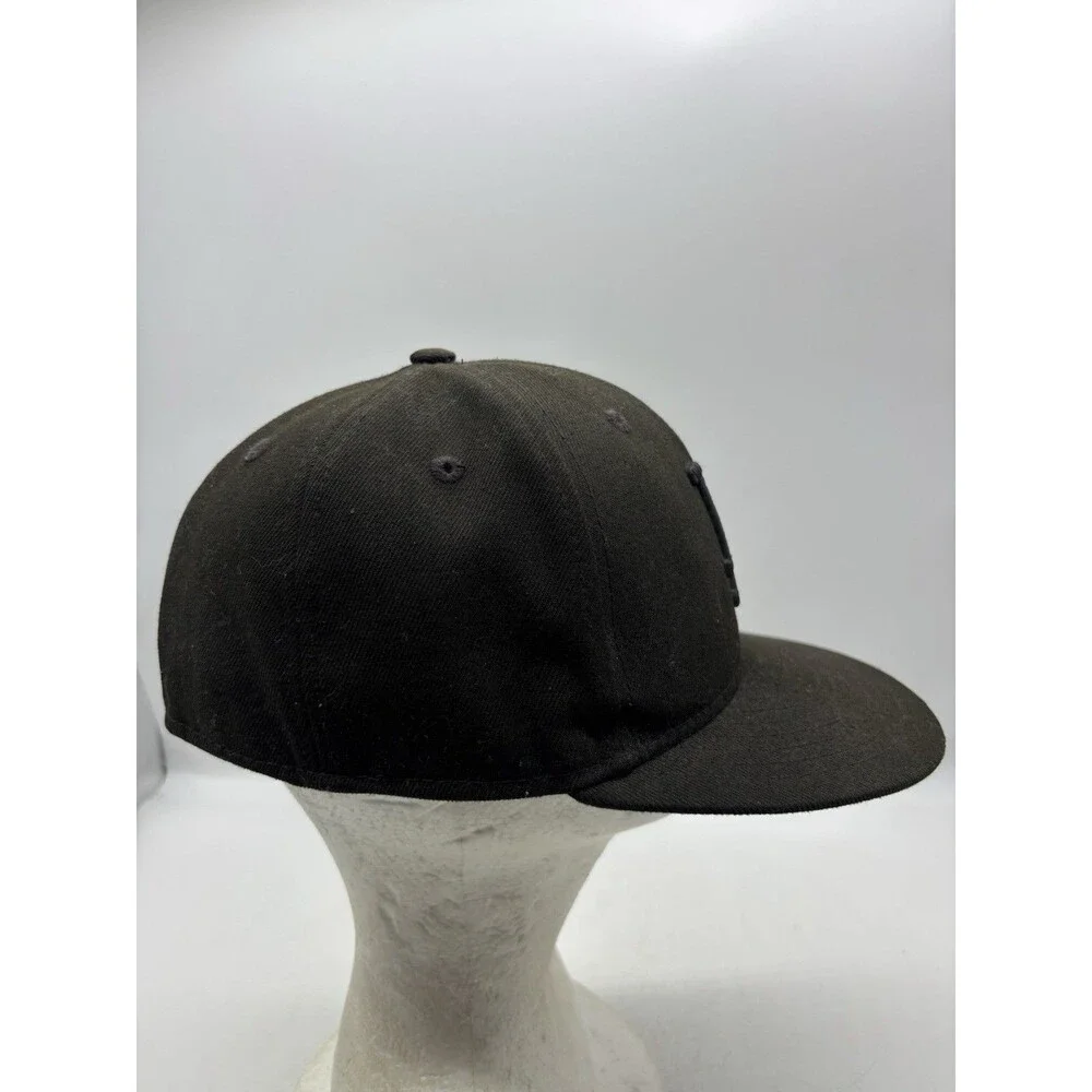 Los Angeles Dodgers Hat New Era 59FIFTY Size 7 1/4 Blackout Fitted MLB Cap